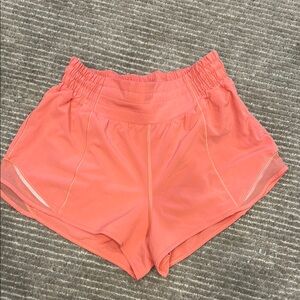 Lululemon hotty hot high rise 2.5” inseam size 4 preowned